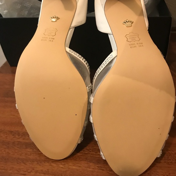 Peep toe formal shoe by nina corita style. Sz 8.5
Wedding pumps - Picture 3 of 8